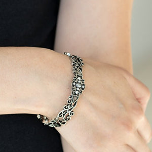 Victorian Vines - Silver